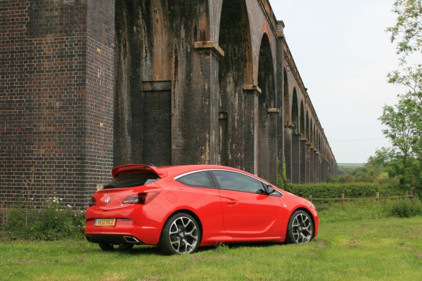 Vauxhall Astra VXR (2012)